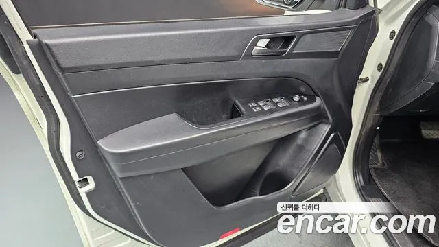 KG_Mobility_Ssangyong Rexton Новый Rexton Sport Дизель 2.2 4WD — Фото автомобиля 24