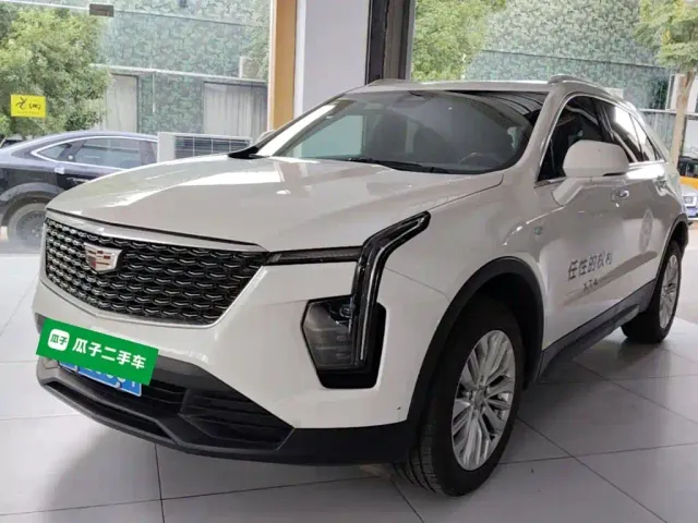 Фотография автомобиля — Cadillac XT4