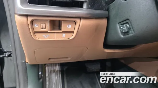 Hyundai Grandeur Grandeur (GN7) 2.5 Бензин 2WD — Фото автомобиля 26