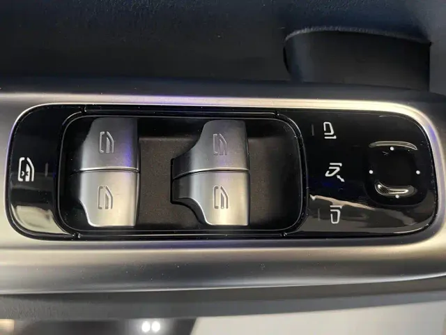 Mercedes-Benz C-Class — Фото автомобиля 25