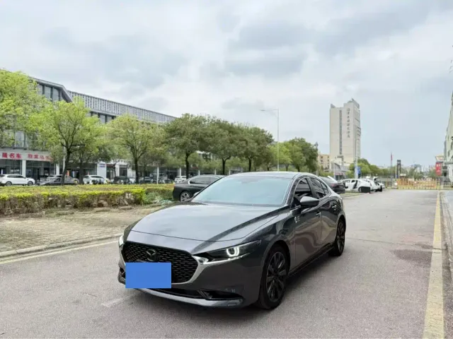 Фотография автомобиля — Mazda Axela