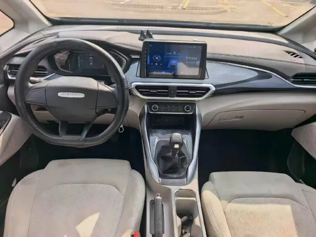 Maxus G50 — Фото автомобиля 6