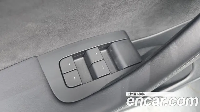Tesla Model 3 — Фото автомобиля 13