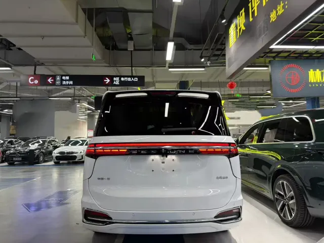 Bestune Besturn M9 — Фото автомобиля 5