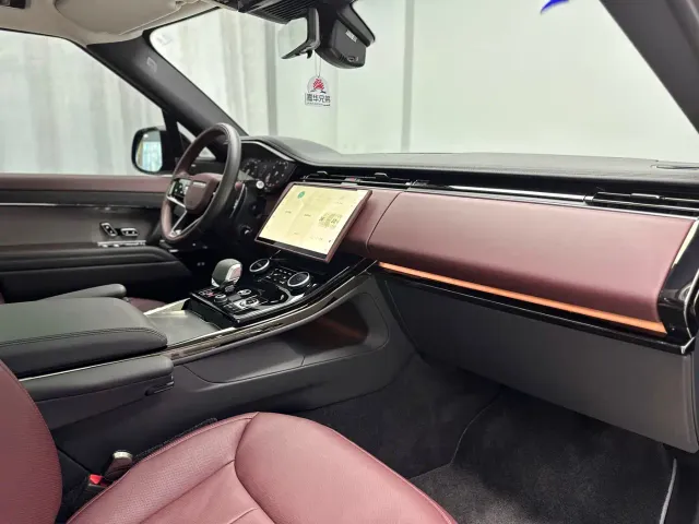 Land Rover Range Rover Sport — Фото автомобиля 28