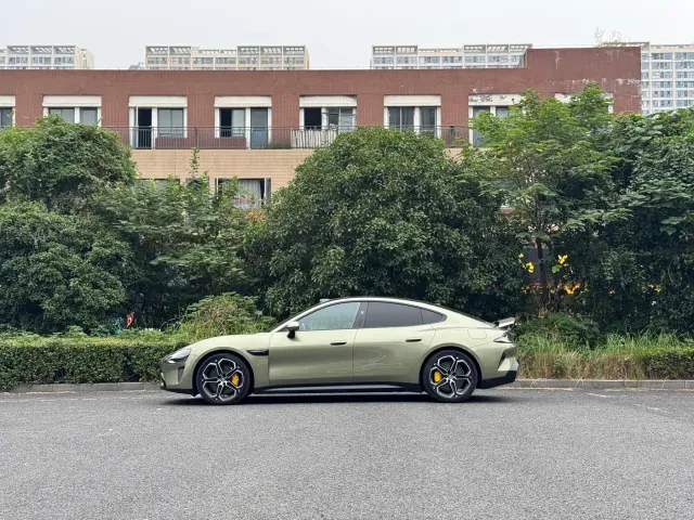 Xiaomi SU7 — Фото автомобиля 7