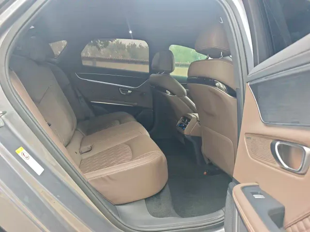BYD Han — Фото автомобиля 14