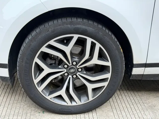 Land Rover Range Rover Evoque — Фото автомобиля 7
