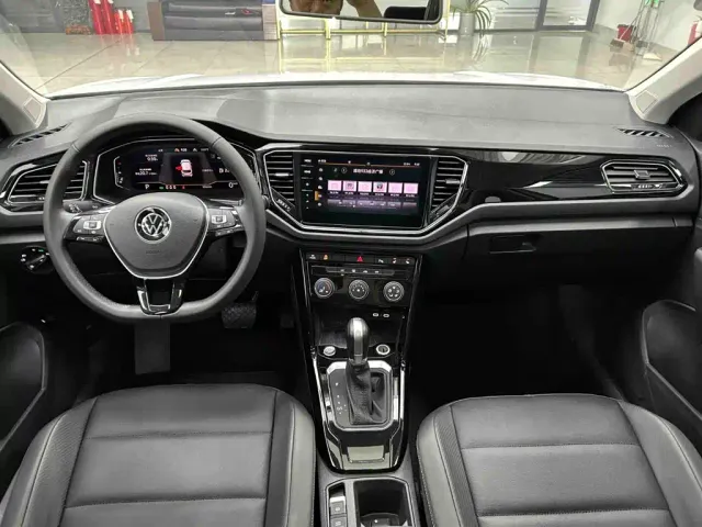 Volkswagen T-Roc — Фото автомобиля 7