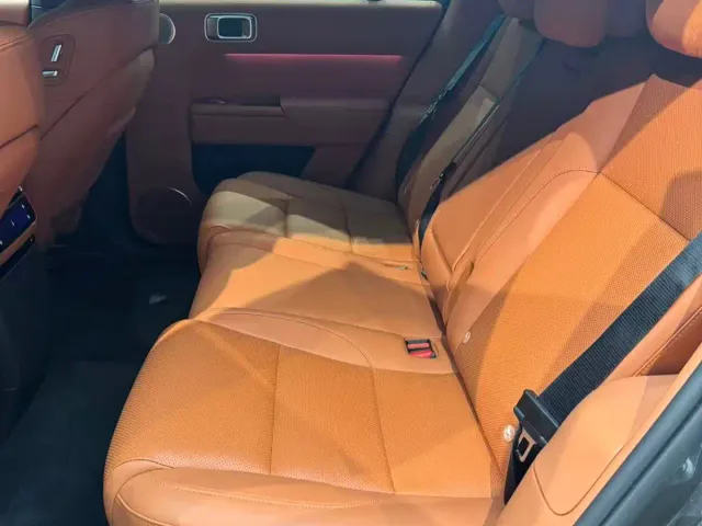 Li Auto L7 — Фото автомобиля 6