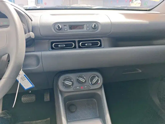 Wuling Hongguang — Фото автомобиля 9