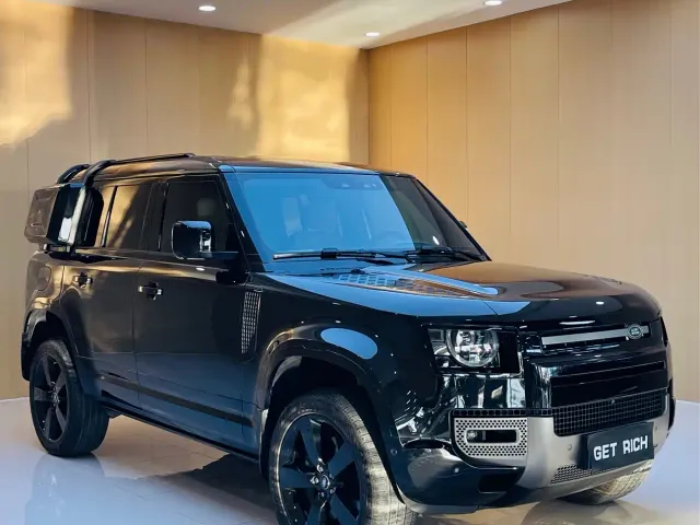 Land Rover Defender — Фото автомобиля 3