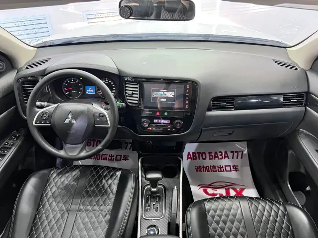 Mitsubishi Outlander — Фото автомобиля 14