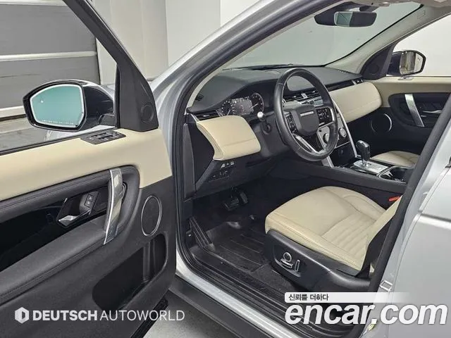 Land Rover Discovery Sport — Фото автомобиля 11