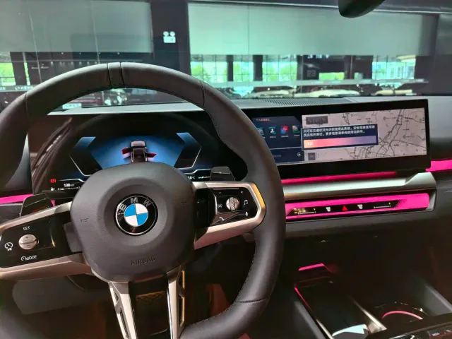 BMW 5 Series — Фото автомобиля 5