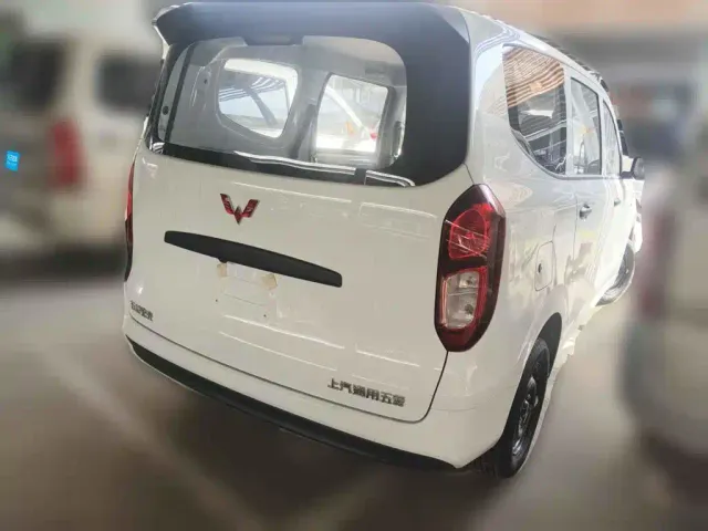 Wuling Hongguang — Фото автомобиля 2