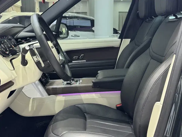 Land Rover Range Rover — Фото автомобиля 14