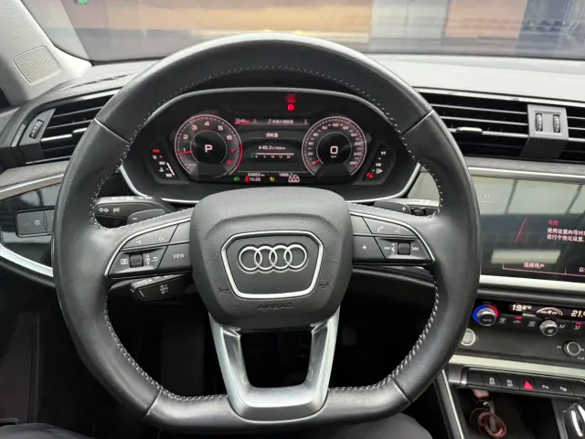 Audi Q3 — Фото автомобиля 13