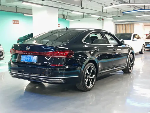 Volkswagen Passat — Фото автомобиля 5