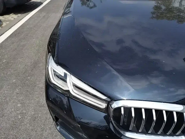 BMW 5 Series — Фото автомобиля 9