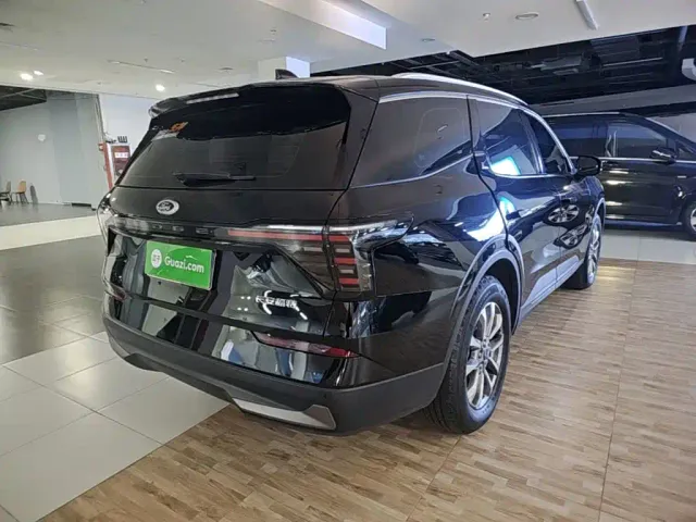 Ford Edge — Фото автомобиля 6