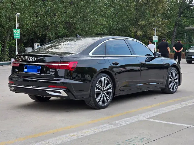 Audi A6L — Фото автомобиля 4