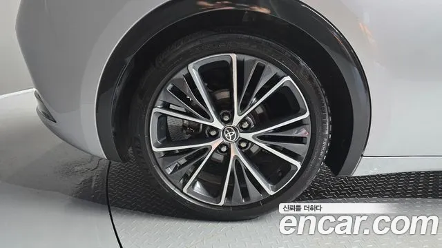 Toyota Prius — Фото автомобиля 5
