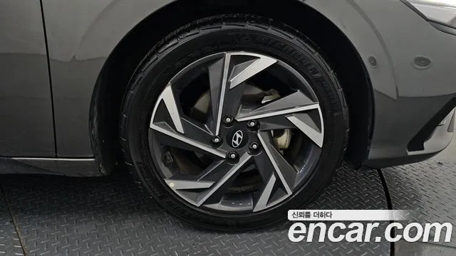 Hyundai Avante CN7 — Фото автомобиля 19