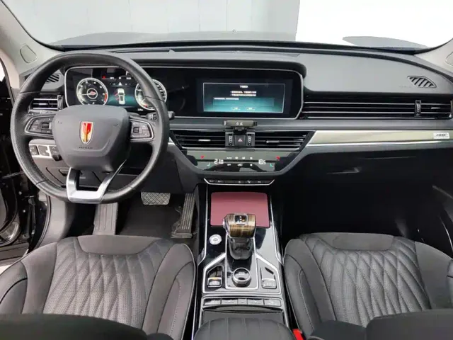 Hongqi HS5 — Фото автомобиля 12