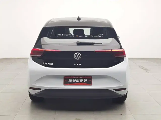 Volkswagen ID.3 — Фото автомобиля 4