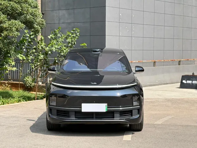 Li Auto L9 — Фото автомобиля 2
