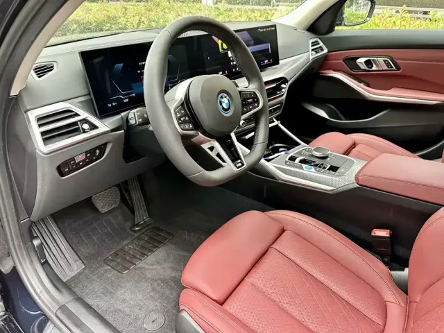 BMW i3 — Фото автомобиля 7