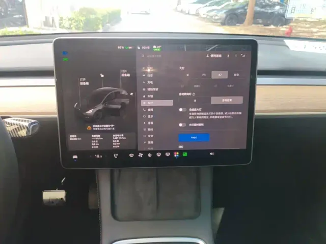 Tesla Model Y — Фото автомобиля 12