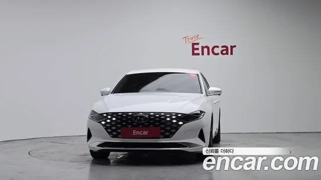 Hyundai Grandeur — Фото автомобиля 2