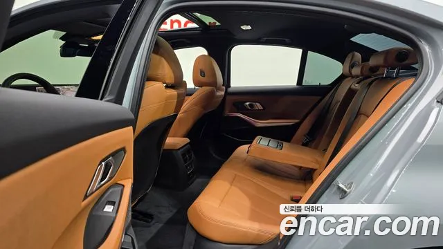 BMW 3-Series 3 серия (G20) 320i M Sport — Фото автомобиля 11
