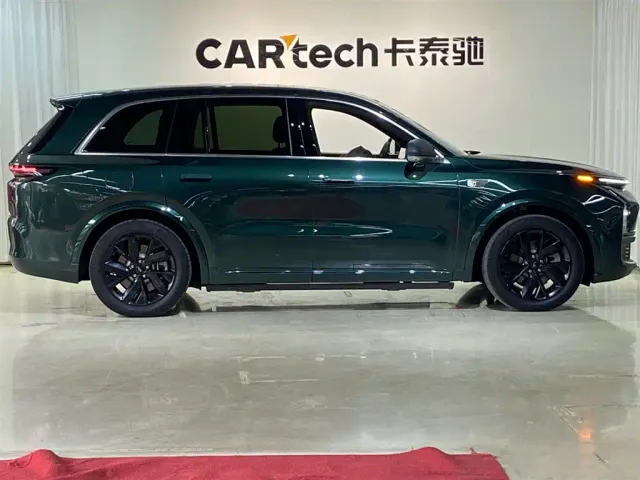 Li Auto L8 — Фото автомобиля 4