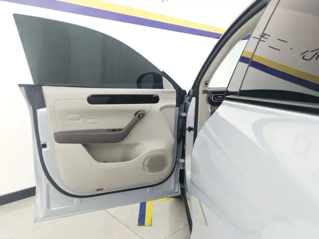 Leapmotor C11 — Фото автомобиля 7