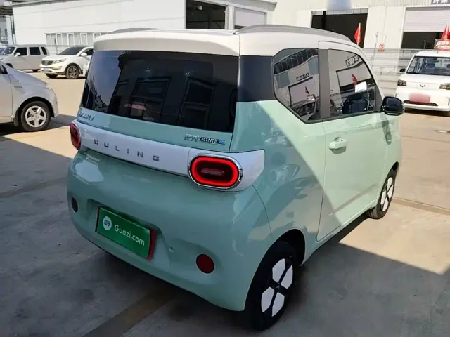 Wuling Hongguang Mini EV — Фото автомобиля 6