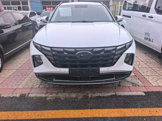 Hyundai Tucson — Фото автомобиля 2