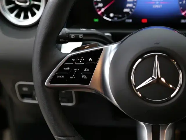 Mercedes-Benz Mercedes-Benz GLB 2025 GLB 220 Dynamic — Фото автомобиля 15