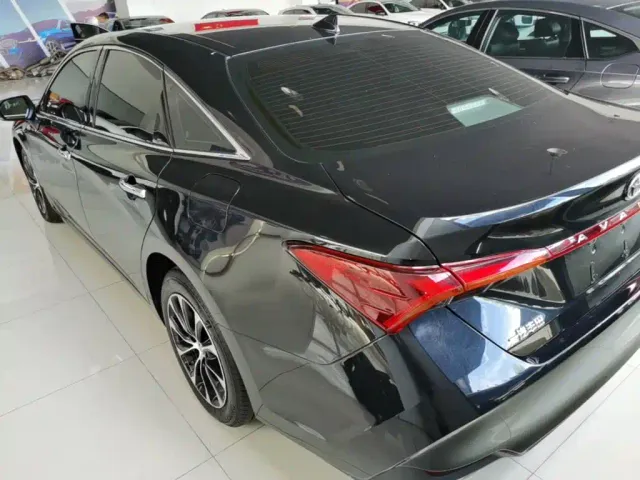 Toyota Avalon — Фото автомобиля 4
