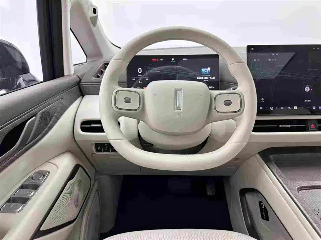 Wey Alpine — Фото автомобиля 9