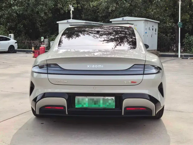 Xiaomi SU7 — Фото автомобиля 15