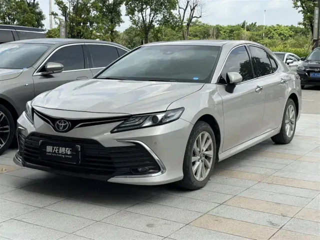 Фотография автомобиля — Toyota Camry