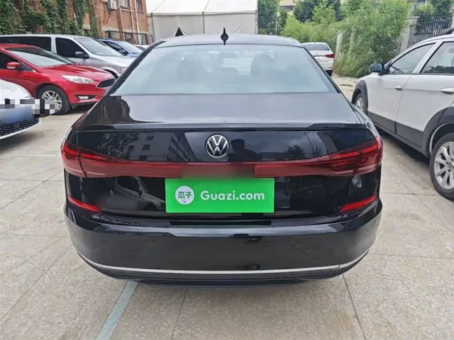 Volkswagen Passat — Фото автомобиля 5