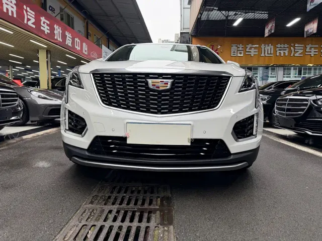 Cadillac XT5 — Фото автомобиля 2