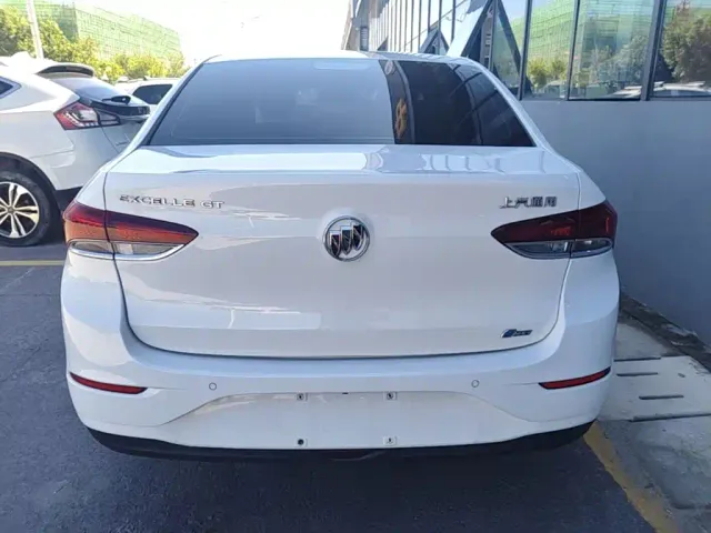 Buick Excelle — Фото автомобиля 5