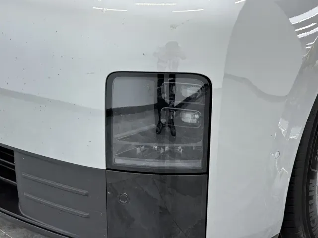 Li Auto MEGA — Фото автомобиля 12