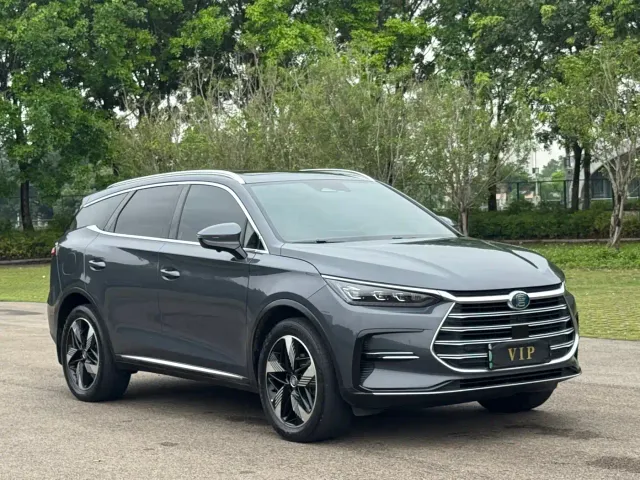 BYD Tang — Фото автомобиля 3