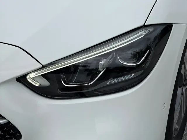 Mercedes-Benz C-Class — Фото автомобиля 11